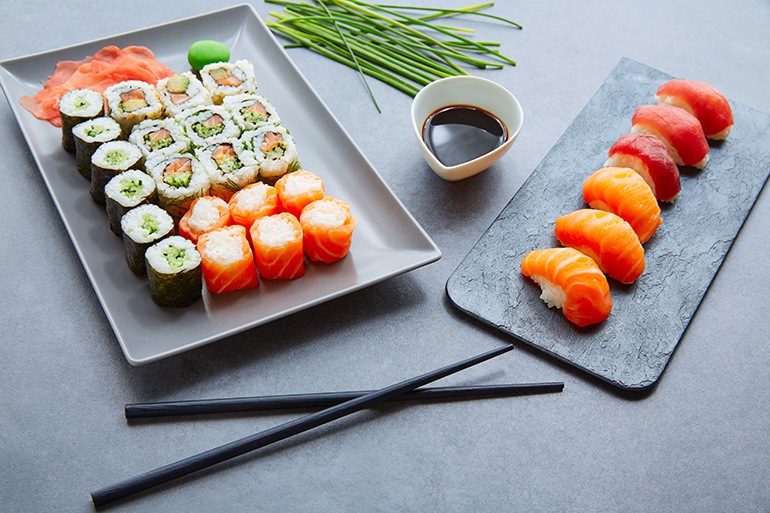 what-does-sushi-taste-like