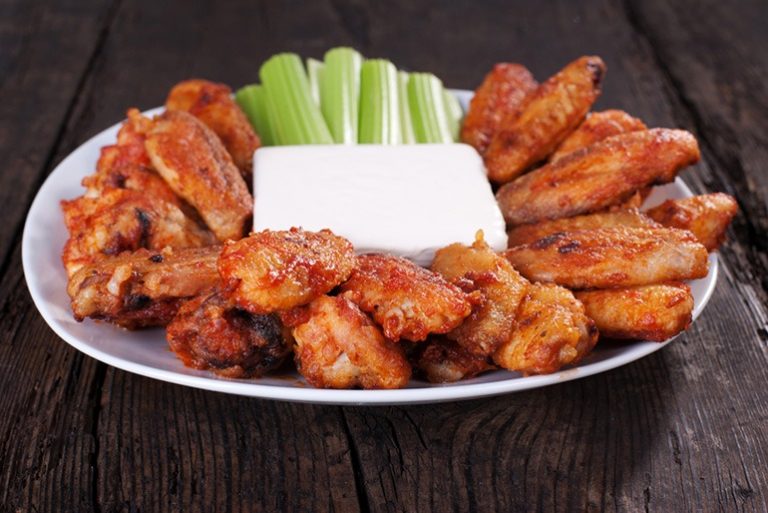 The 4 Best and Easy Ways on How to Reheat Wings